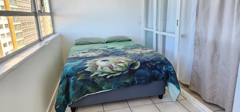 2 Bedroom Property for Sale in Goodwood Central Western Cape